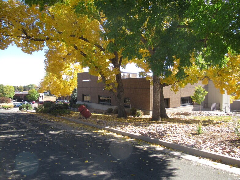 More Photos Of 5926 McIntyre St, Golden Office For Sale