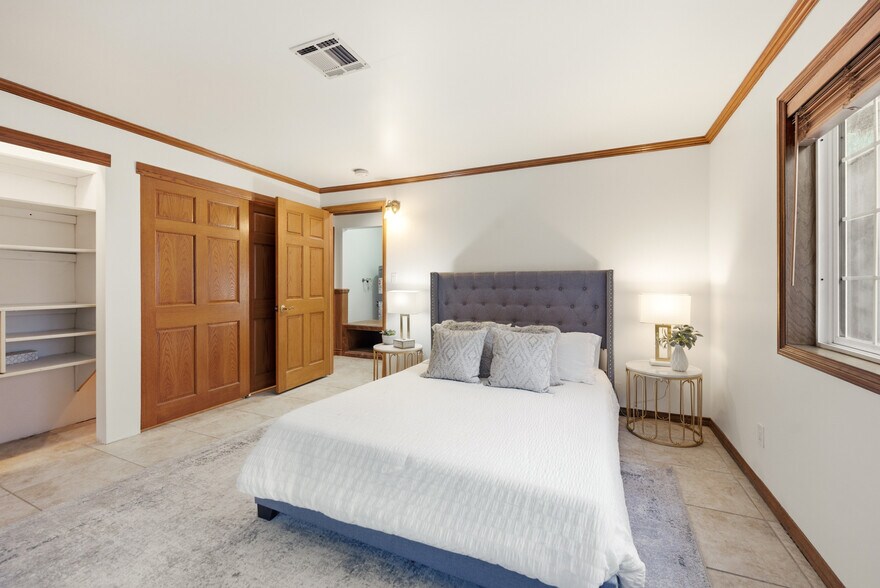 More Photos Of 12141 Wildwood Trl, Kagel Canyon Specialty For Sale