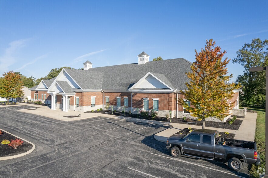 More Photos Of 2498 Bluestone Dr, Findlay Office For Lease