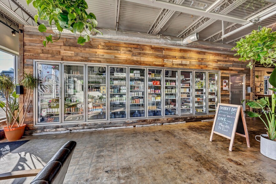 More Photos Of 1007 N 4th St, Wilmington Storefront For Lease
