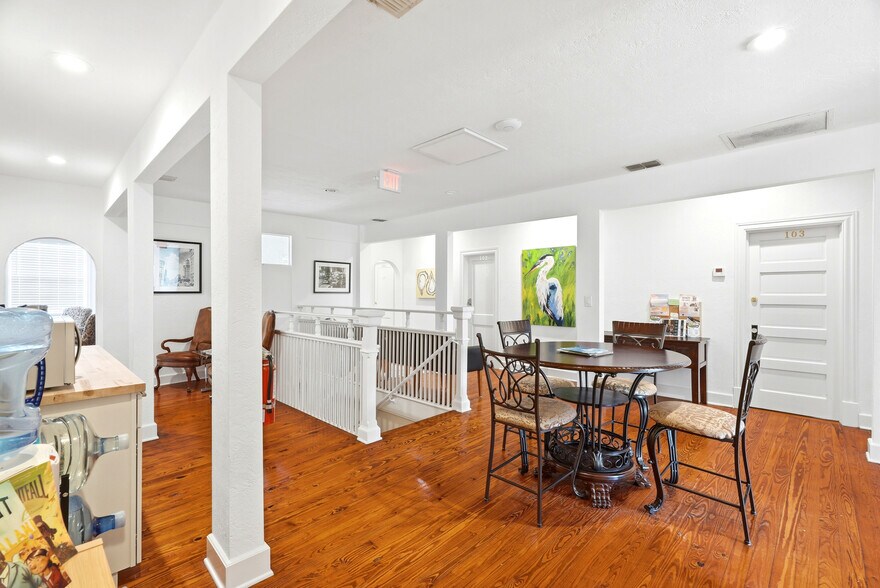 More Photos Of 7024 Central Ave, Saint Petersburg Medical For Lease