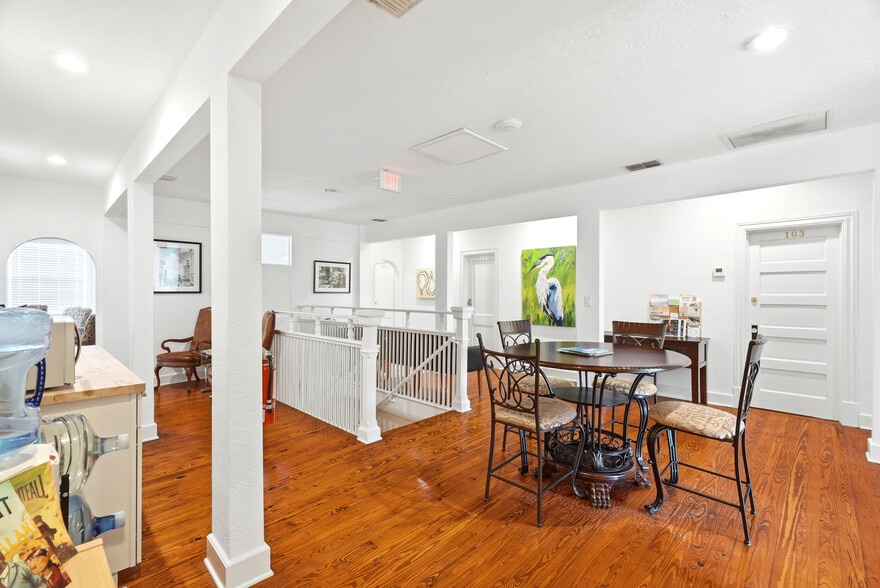 More Photos Of 7024 Central Ave, Saint Petersburg Medical For Sale
