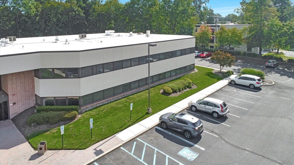 More Photos Of 225 State Highway 35, Red Bank Medical For Lease