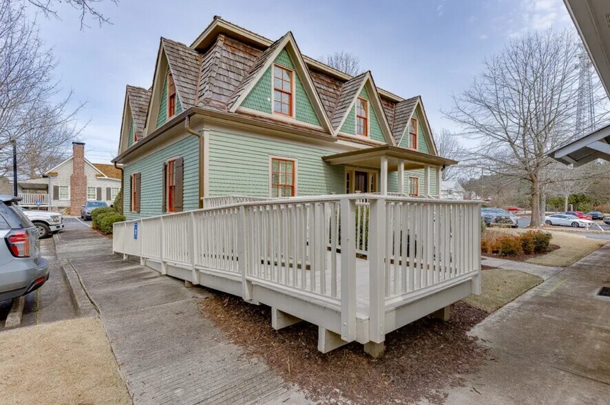 More Photos Of 15800 Birmingham Hwy, Alpharetta Office For Sale