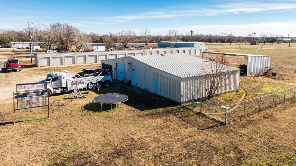 More Photos Of 6240 Airport Rd, Paris Self Storage For Sale
