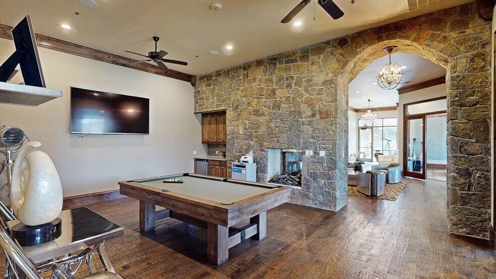 More Photos Of 3000 Village Pky, Highland Village Office For Sale