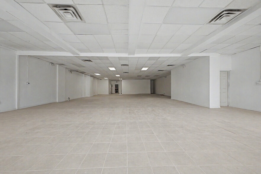 More Photos Of 19323 W Warren Ave, Detroit Storefront Retail Residential For Lease
