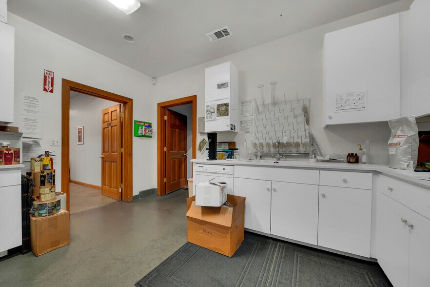 More Photos Of 5200 Di Arie Road, Mount Aukum Winery Vineyard For Sale