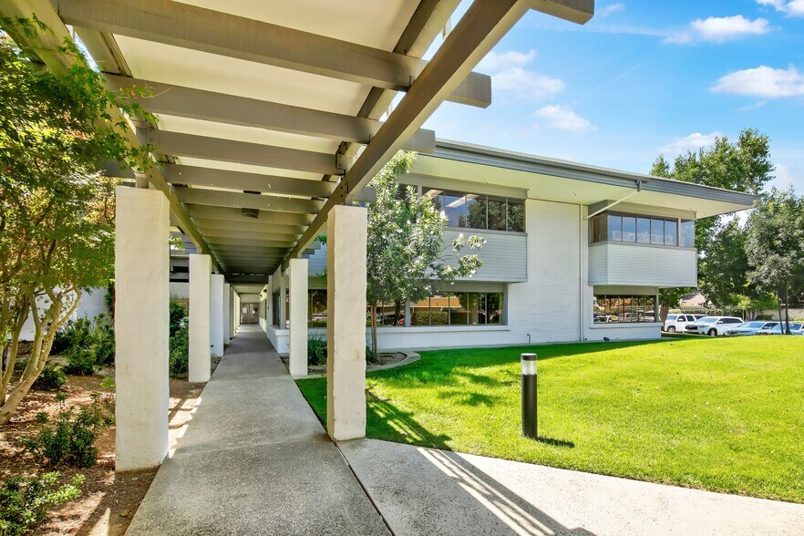 More Photos Of 5500 Ming Ave, Bakersfield Medical For Lease