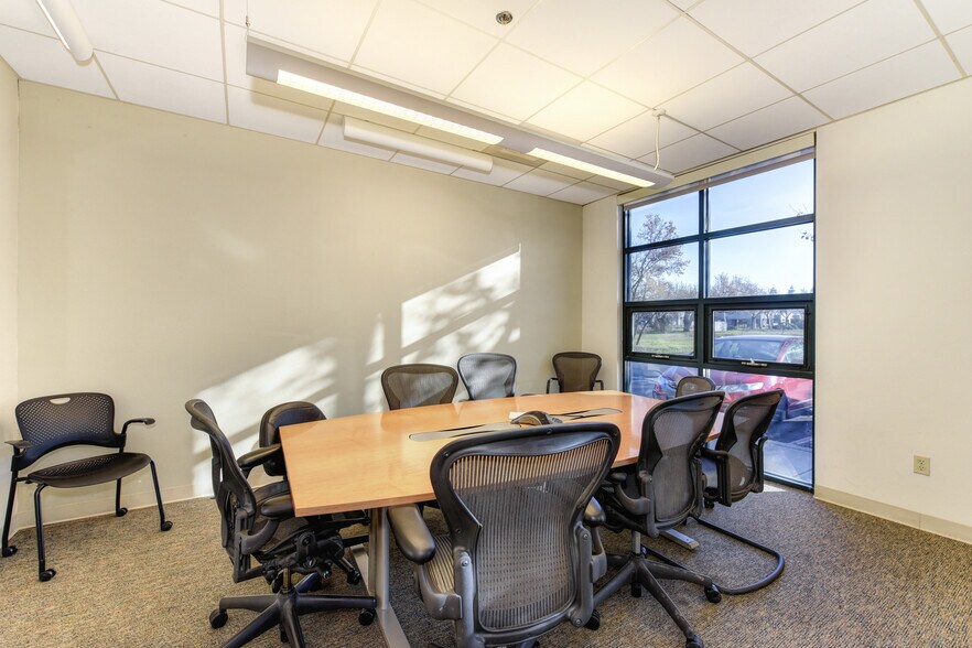 More Photos Of 2940 Spafford St, Davis Office For Lease