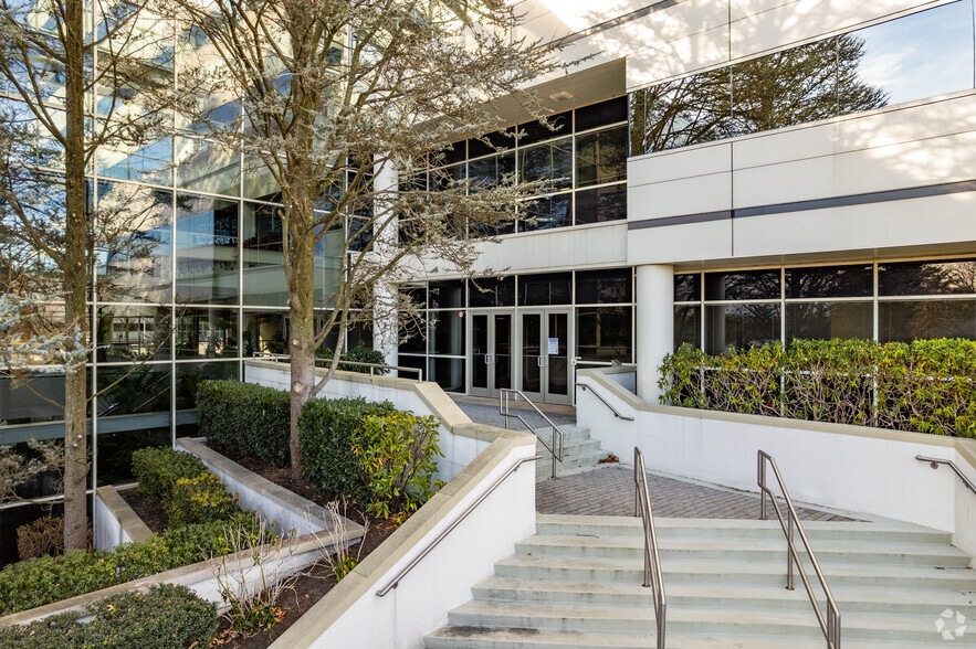 More Photos Of 6000 Midlantic Dr, Mount Laurel Unknown For Lease