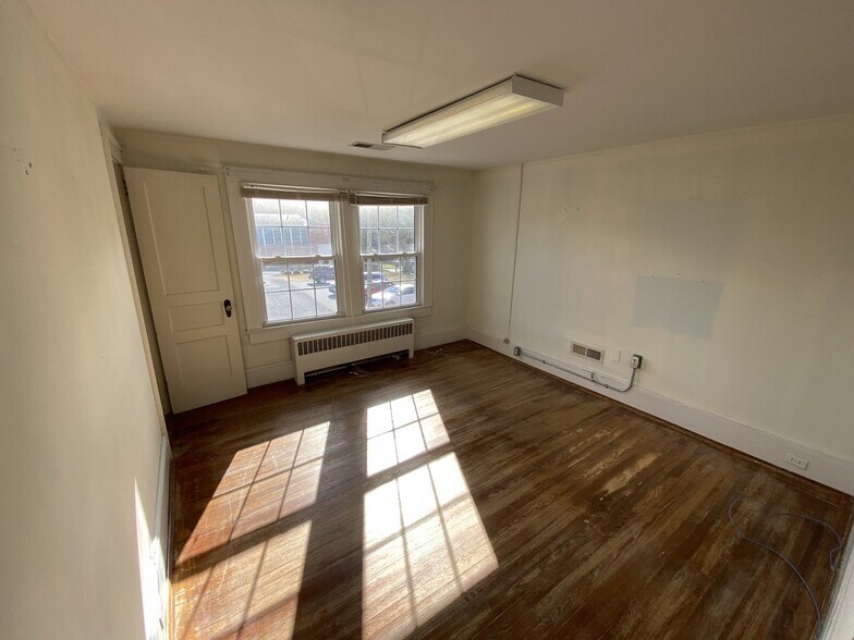 More Photos Of 785 Davidson Dr, Concord Medical For Sale