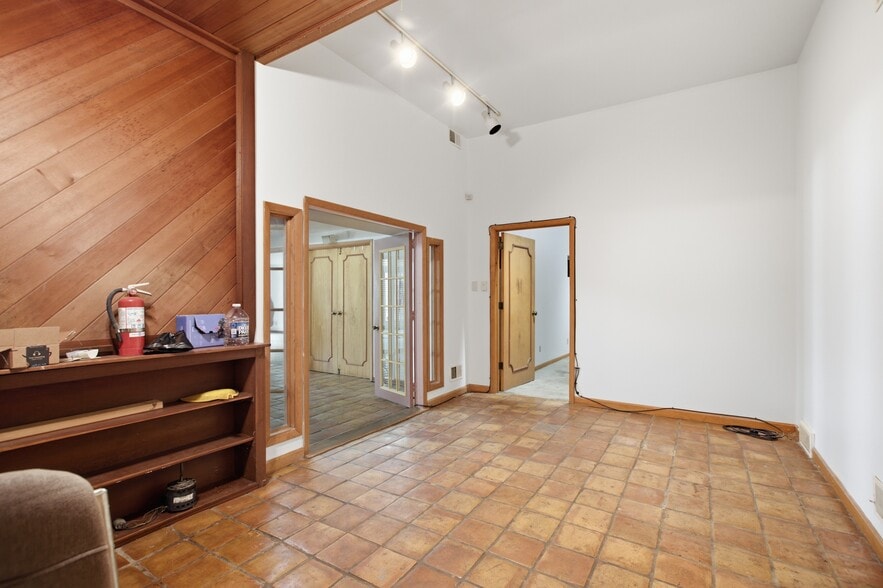 More Photos Of 3519 Bigelow Blvd, Pittsburgh Office For Sale