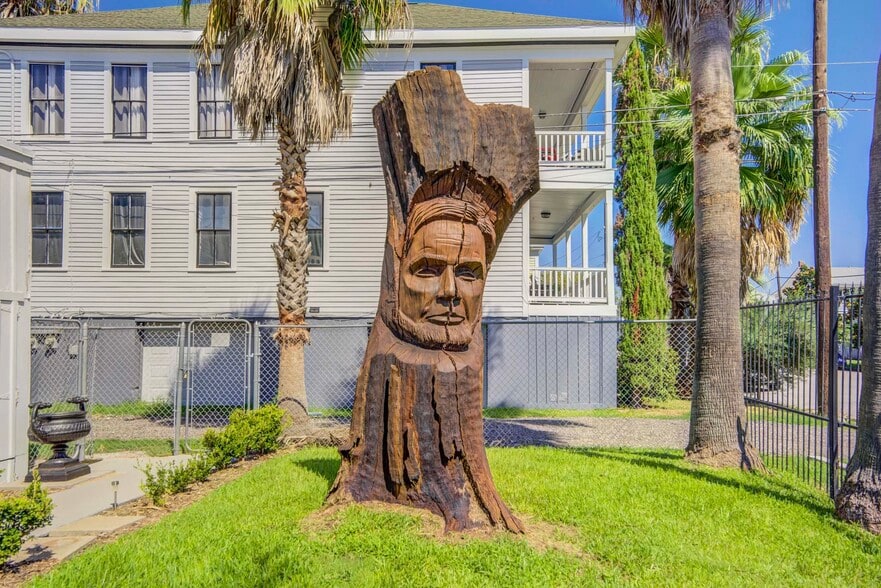 More Photos Of 1502 Market St, Galveston Hospitality For Sale