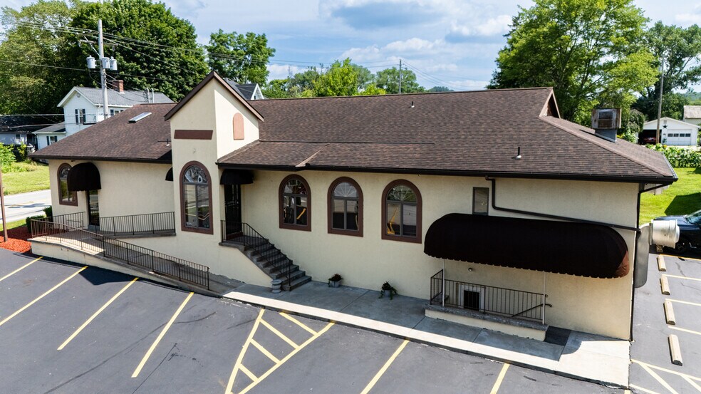 More Photos Of 400 S Center Ave, New Stanton Restaurant For Sale