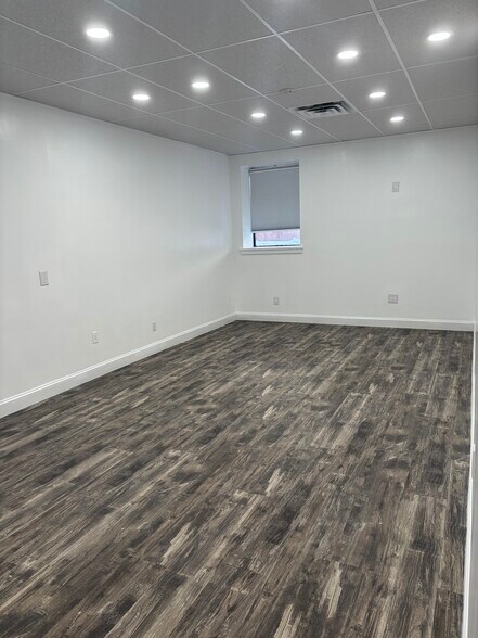 More Photos Of 131 Main St, Hackensack Office Residential For Lease