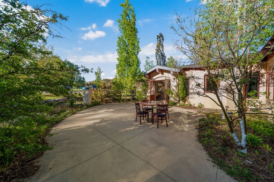 More Photos Of 4 County Road 124, Hesperus Restaurant For Sale