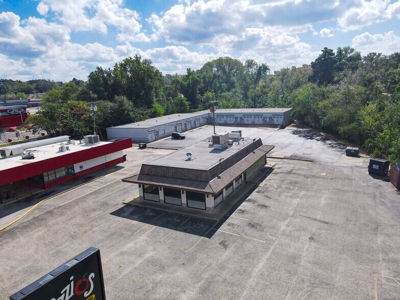 More Photos Of 2605 E 5th St, Tyler Restaurant For Lease