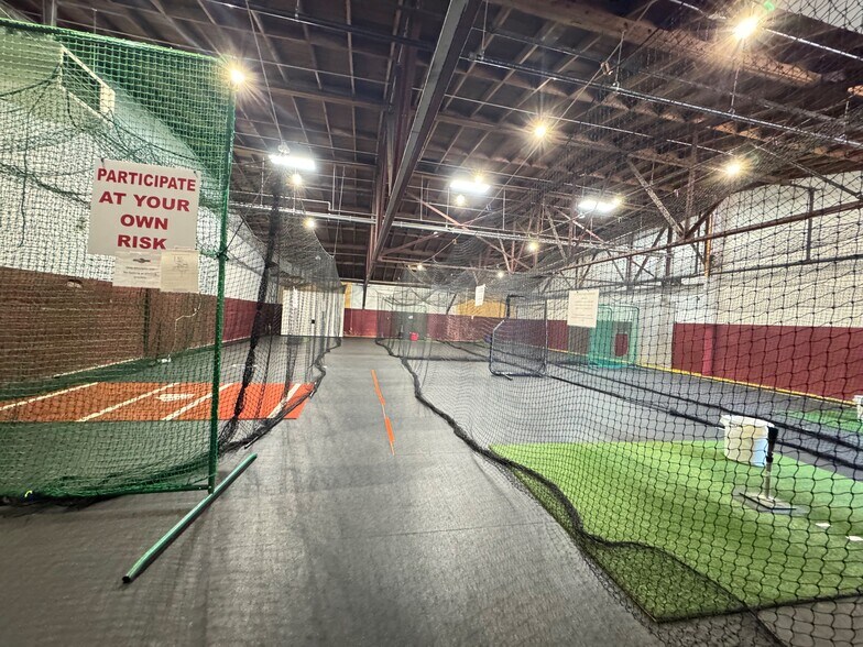 More Photos Of 250 Commonwealth Ave, Bristol Health Club For Lease