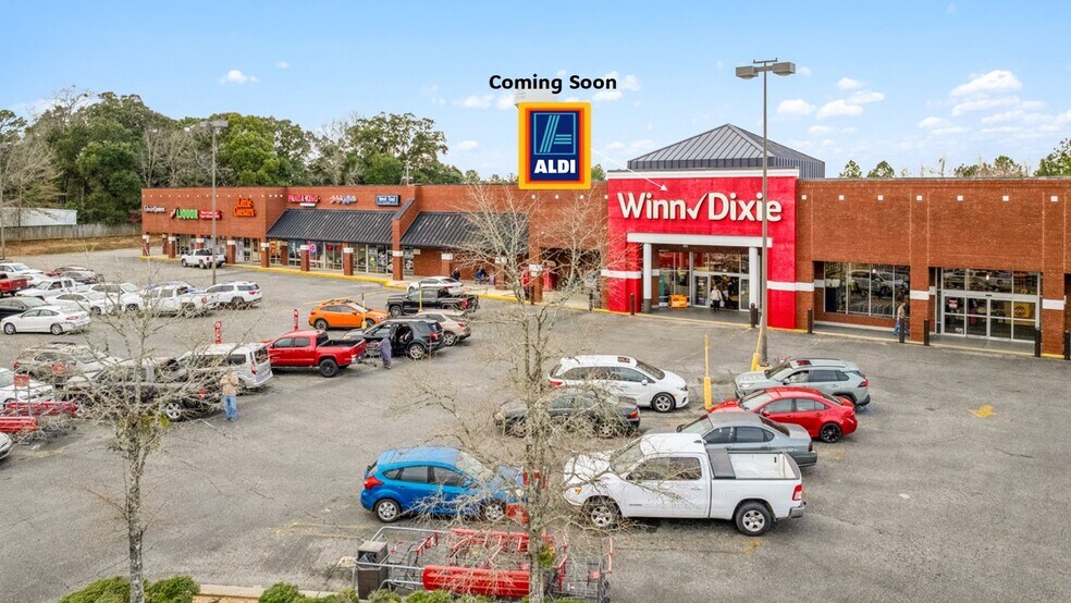 More Photos Of 9948 Airport Blvd, Mobile Supermarket For Sale