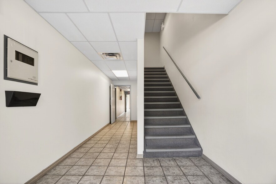 More Photos Of 2241 Columbia Av, Castlegar Apartments For Sale