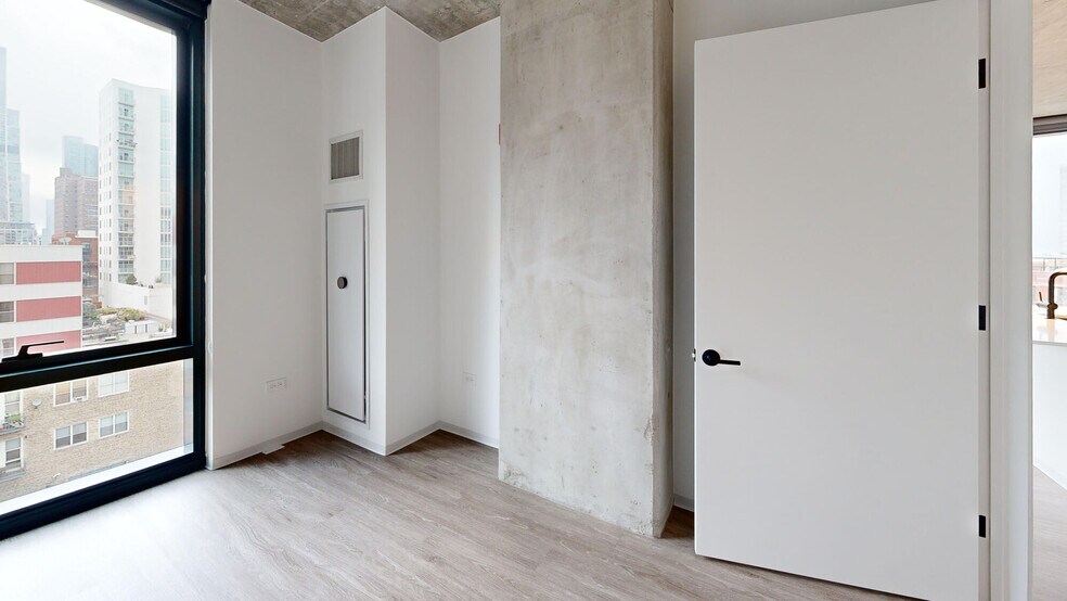 More Photos Of 1717 S Michigan Ave, Chicago Apartments For Lease