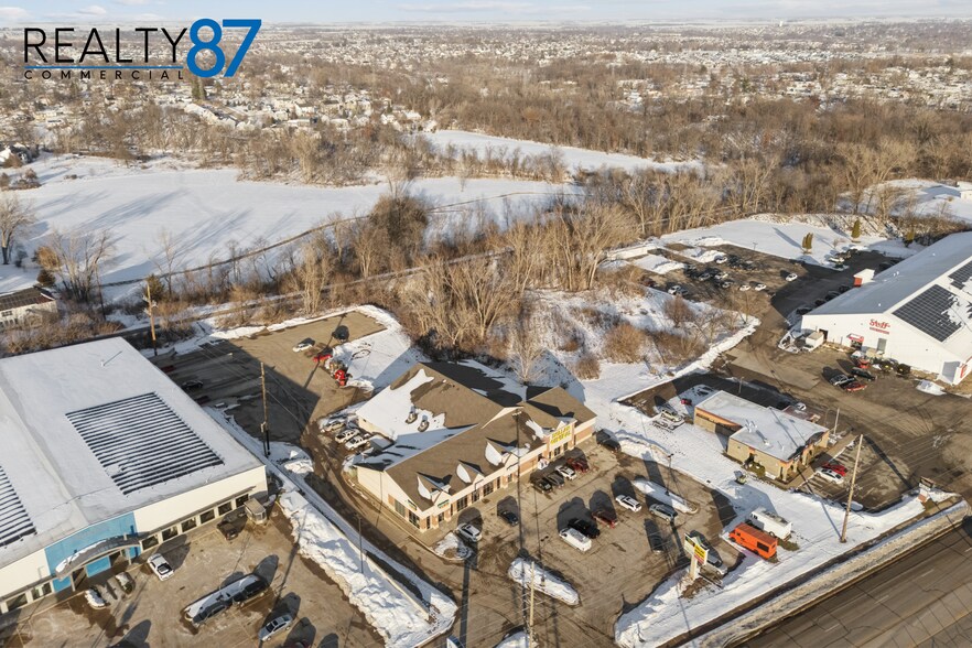 More Photos Of 266 Blairs Ferry Rd NE, Cedar Rapids Storefront For Sale