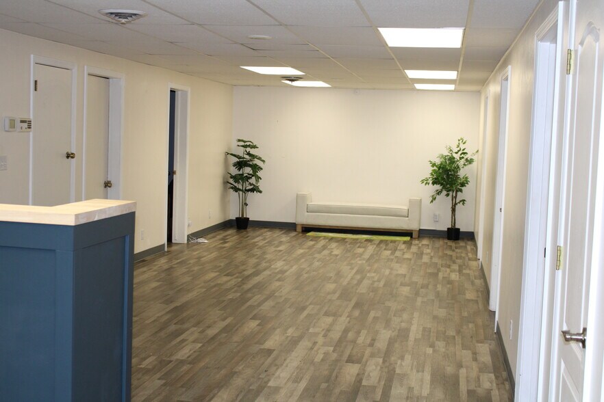 More Photos Of 1286-1296 Addison Ave E, Twin Falls Storefront Retail Office For Lease