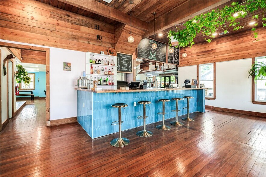 More Photos Of 217 W Hopkins St, San Marcos Restaurant For Sale