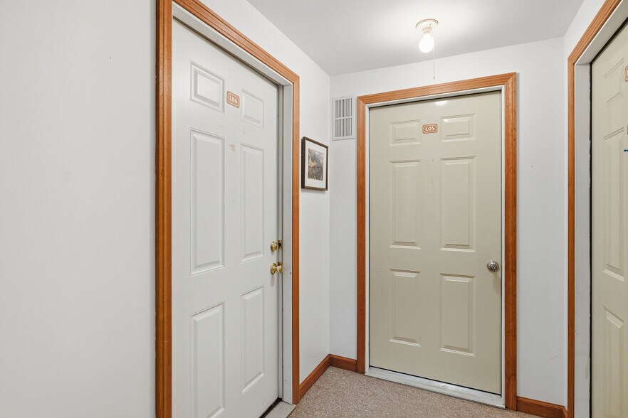 More Photos Of 131 Main St, Hatfield Loft Creative Space For Lease