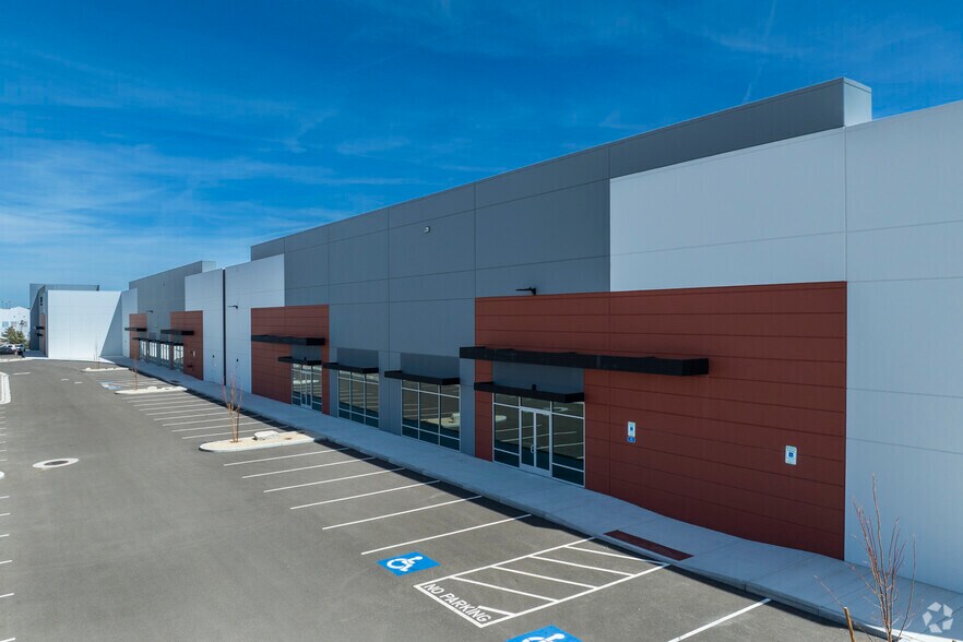 More Photos Of 12910 Old Virginia Rd, Reno Warehouse For Lease