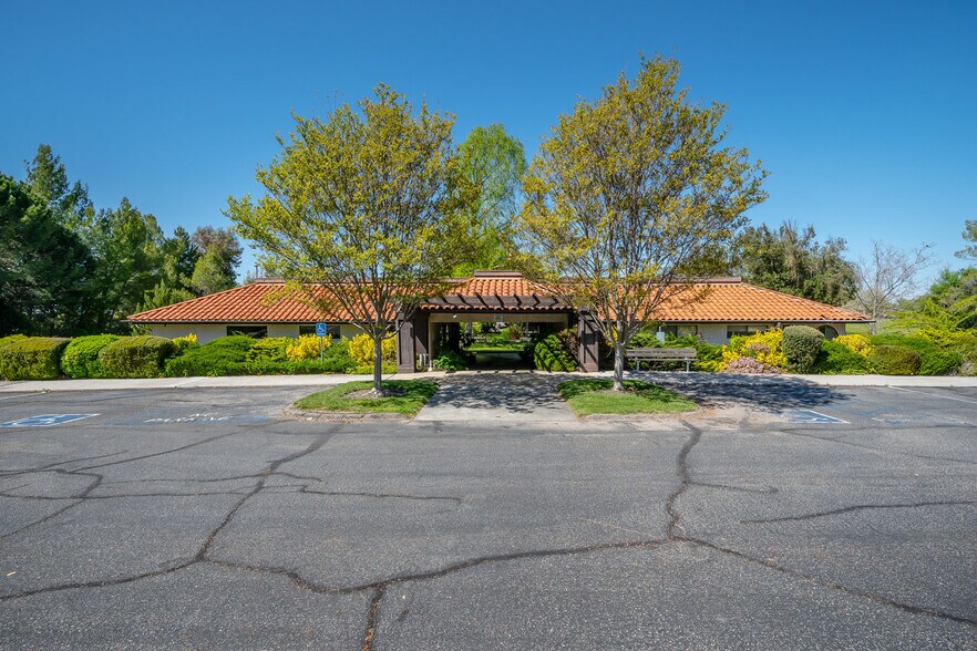 More Photos Of 1050 Las Tablas Rd, Templeton Medical For Lease