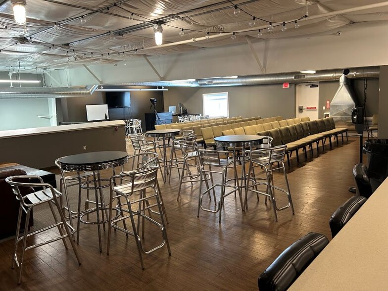 More Photos Of 4975 E Traverse Hwy, Traverse City Specialty For Lease