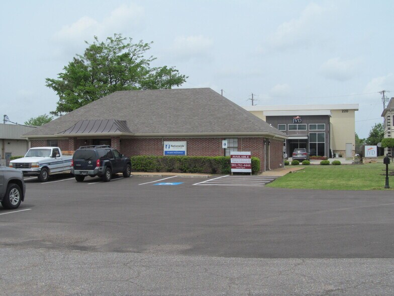 More Photos Of 212 Goodman Rd E, Southaven Office For Lease