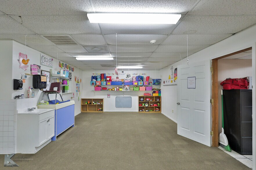 More Photos Of 6000 Buffalo Gap Rd, Abilene Daycare Center For Sale