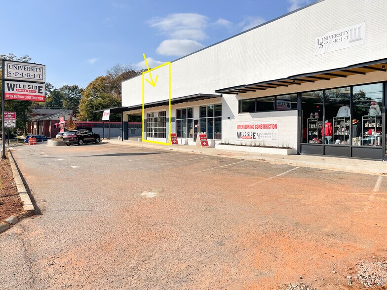 More Photos Of 700 Baxter St, Athens Freestanding For Lease