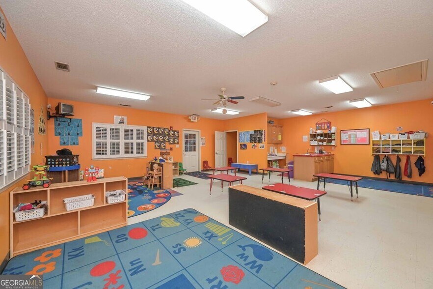 More Photos Of 516 W Bankhead Hwy, Villa Rica Daycare Center For Sale
