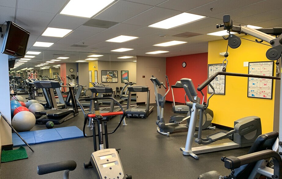 More Photos Of 11340 Blondo St, Omaha Loft Creative Space For Lease