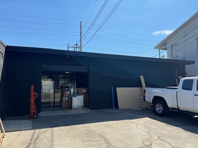 More Photos Of 2309-2313 W Victory Blvd, Burbank Storefront Retail Office For Lease