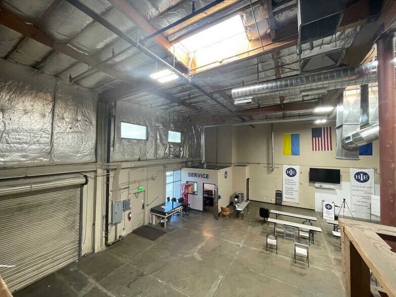 More Photos Of 961 Matley Ln, Reno Showroom For Lease