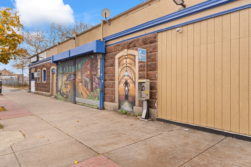 More Photos Of 811 Dixwell Ave, Hamden Flex For Sale