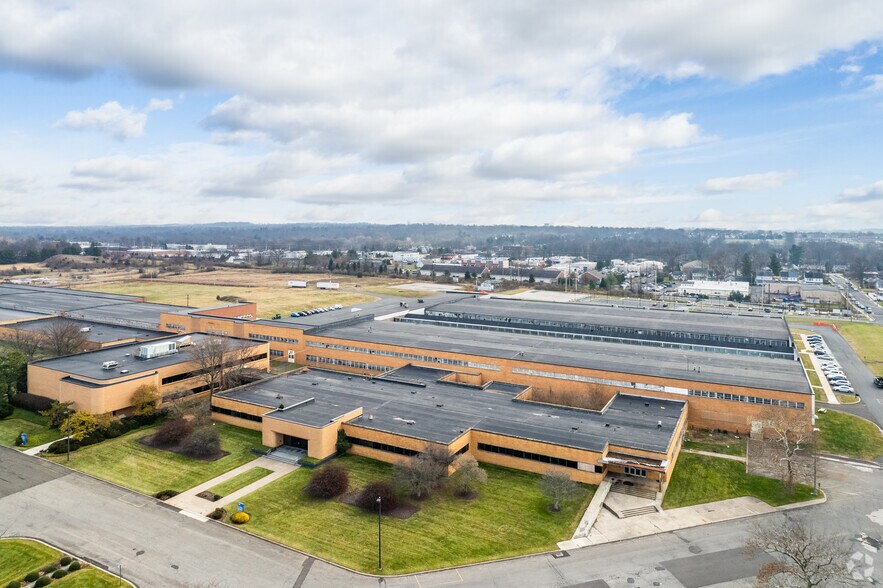 More Photos Of 1000 N Cannon Ave, Lansdale Warehouse For Lease