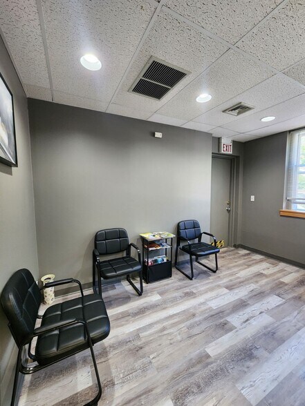 More Photos Of 2 Stowe Rd, Peekskill Medical For Lease