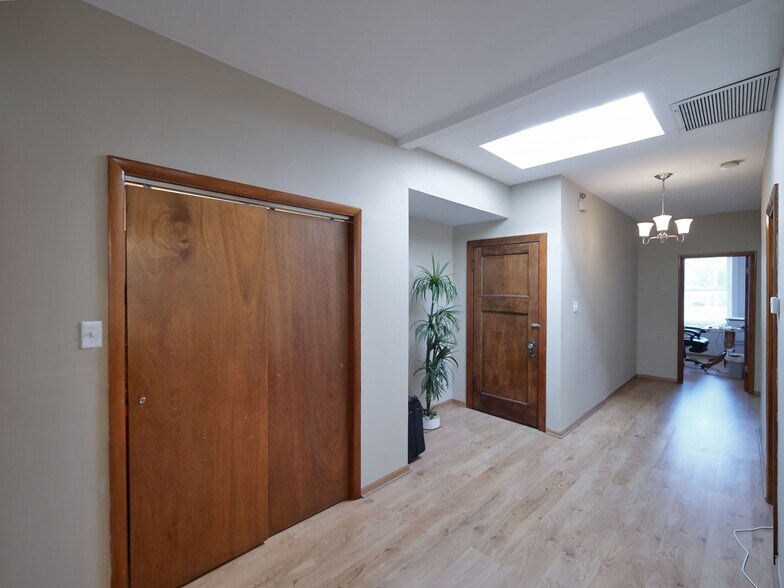 More Photos Of 3256-3258 N Elston Ave, Chicago Storefront Retail Residential For Sale