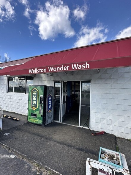 Primary Photo Of 21 State Route 93, Wellston Specialty For Sale