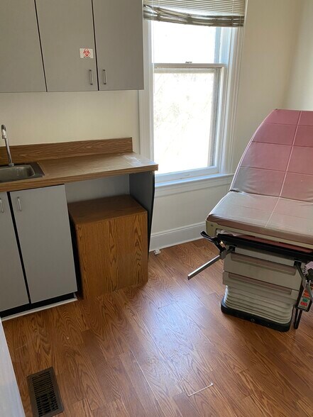 More Photos Of 161 Livingston Ave, New Brunswick Office Residential For Lease