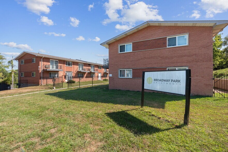 More Photos Of , Saint Louis Multifamily For Sale