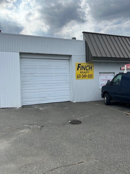 More Photos Of 55 Allen Blvd, Farmingdale Warehouse For Lease