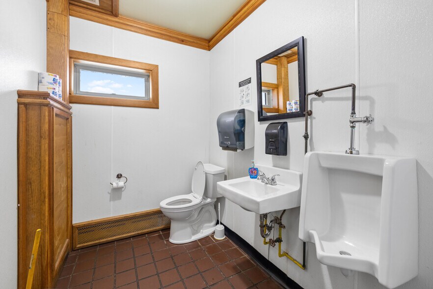 More Photos Of 179 Vermont Route 100 N, Wilmington Specialty For Sale