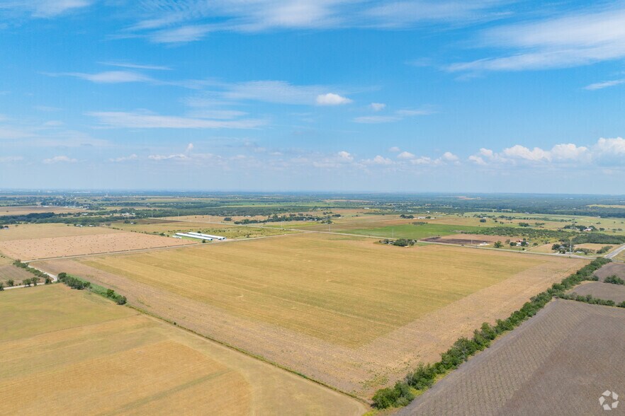 More Photos Of Alt 90 and Hoffman, Seguin Land For Sale